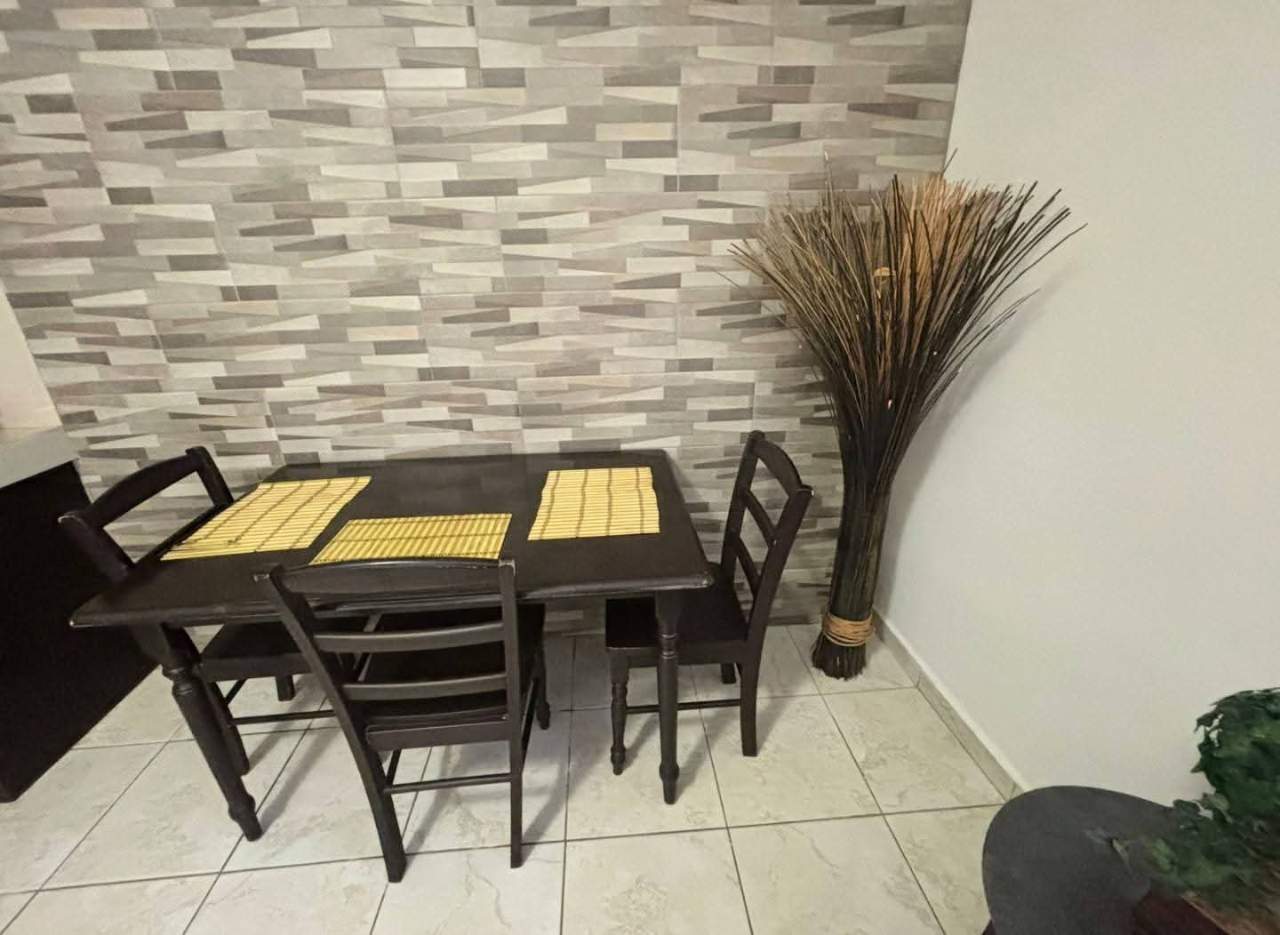 Primera imagen del album Comedor