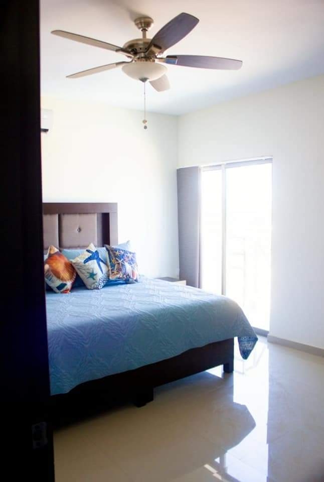 Primera imagen del album Recamaras