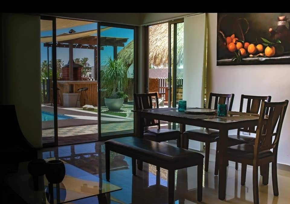 Primera imagen del album Comedor