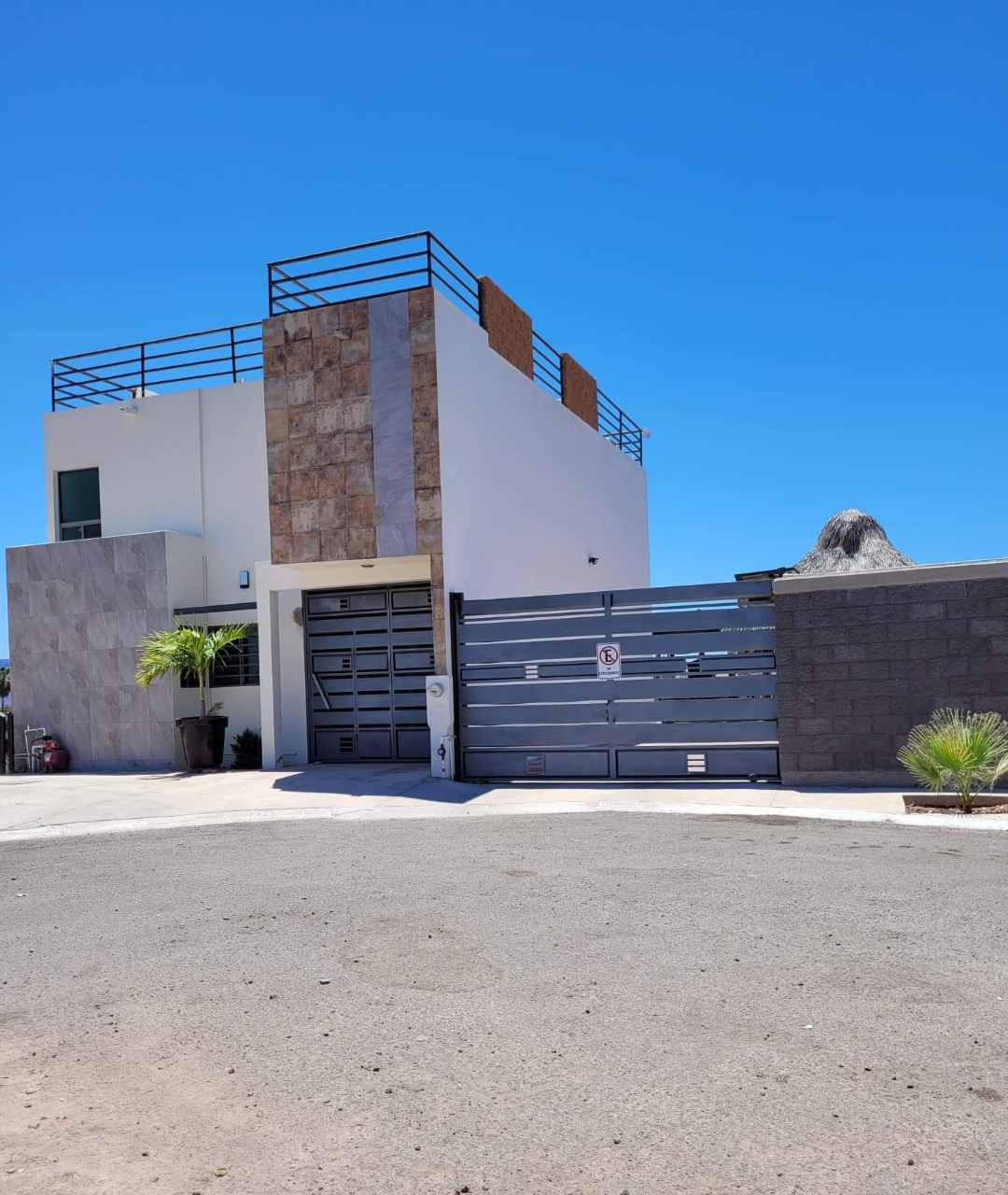 Primera imagen del album Exterior