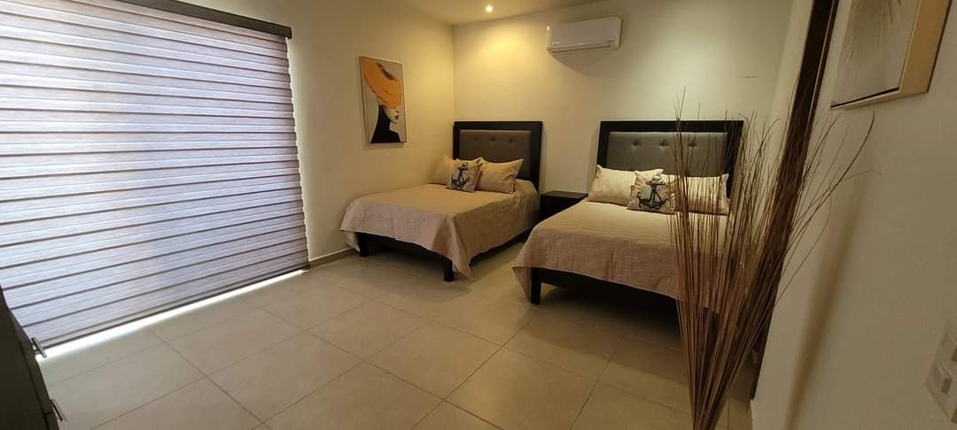 Primera imagen del album Recamaras