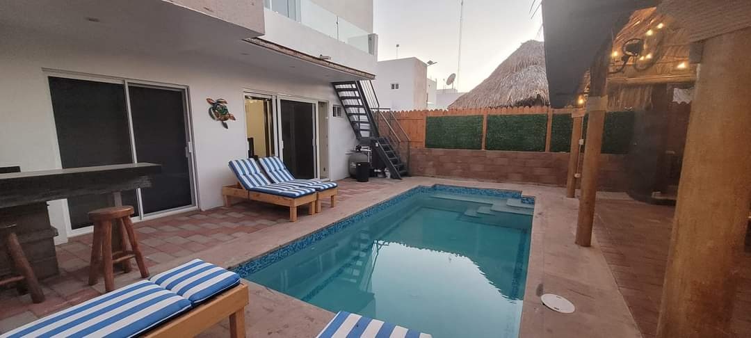 Primera imagen del album Alberca